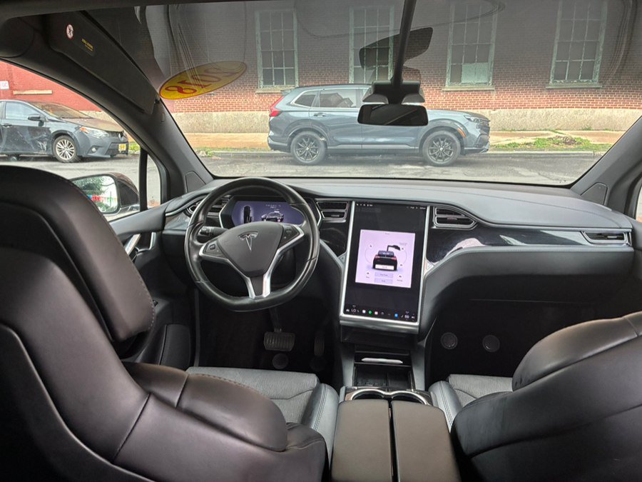 Used 2018 Tesla Model X 75D AWD/4WD image 18