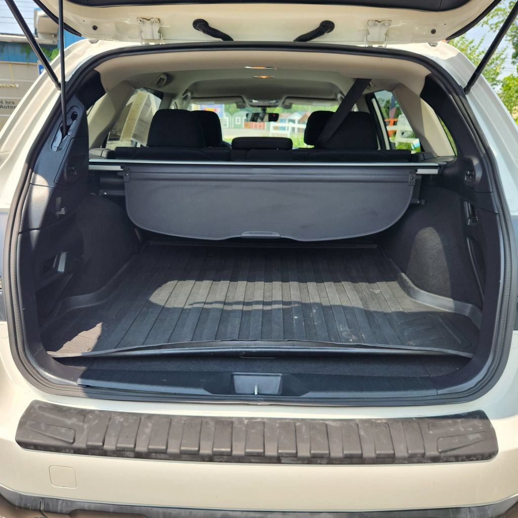 Used 2017 Subaru Outback 2.5i Premium AWD/4WD image 31