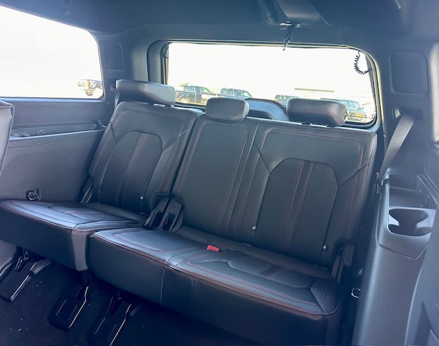 Used 2024 Ford Expedition Limited image 8