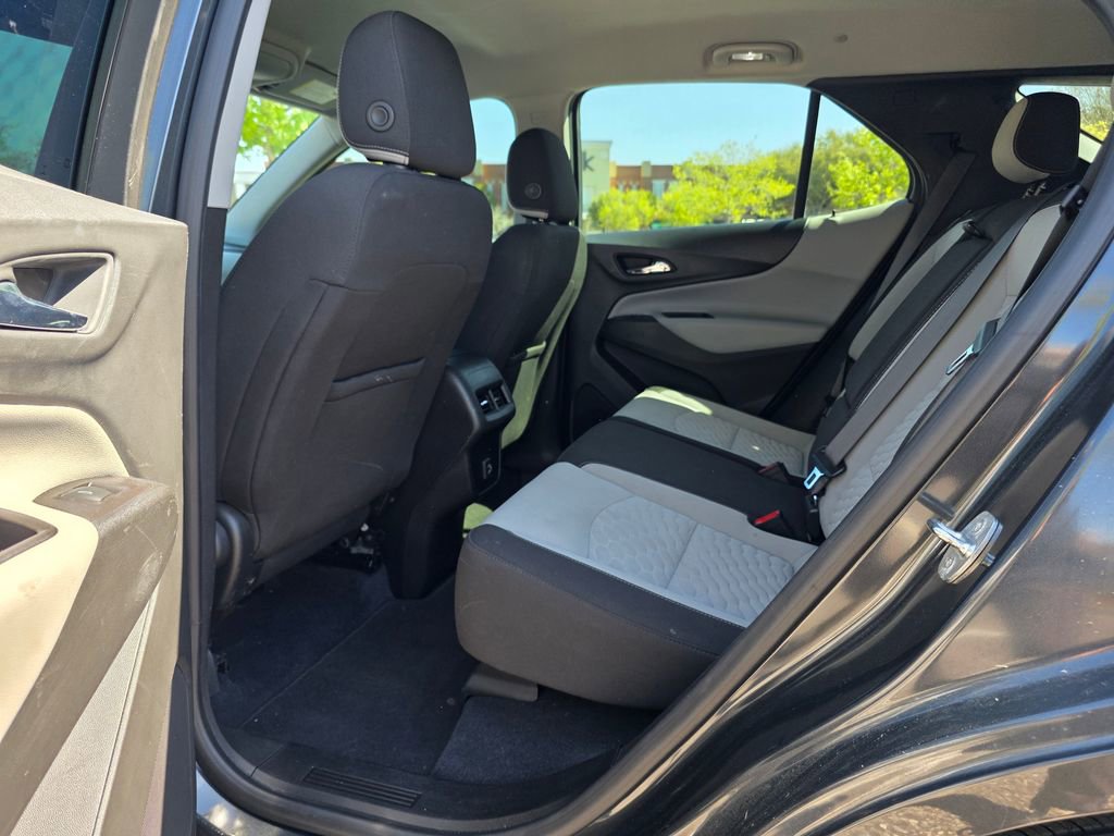 Used 2021 Chevrolet Equinox LS image 28