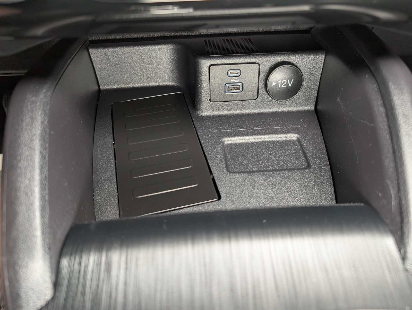 Used 2022 Ford Escape SEL w/ Technology Package AWD/4WD image 29
