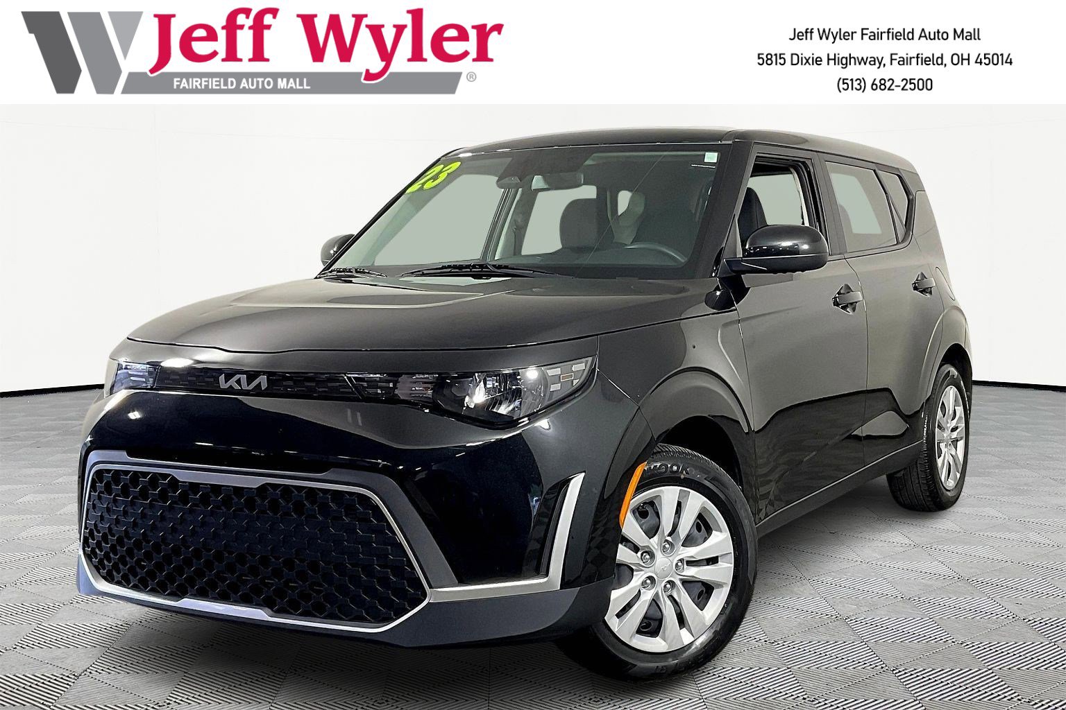 Used 2023 Kia Soul LX FWD image 1