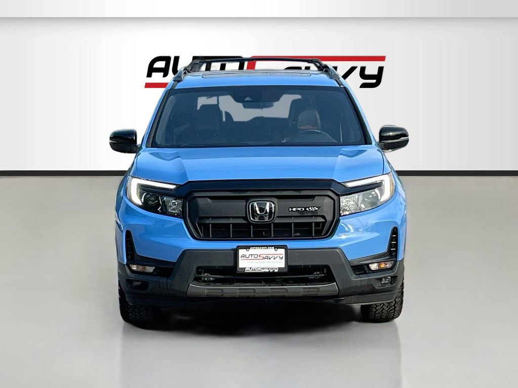 Used 2025 Honda Passport TrailSport image 2