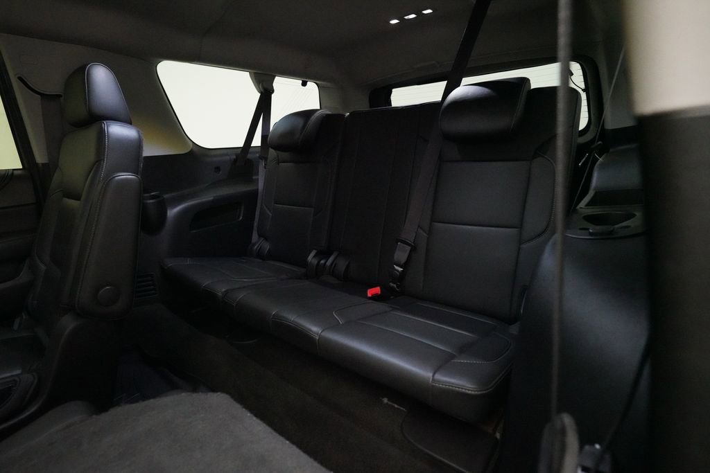 Used 2017 Chevrolet Suburban LT image 17