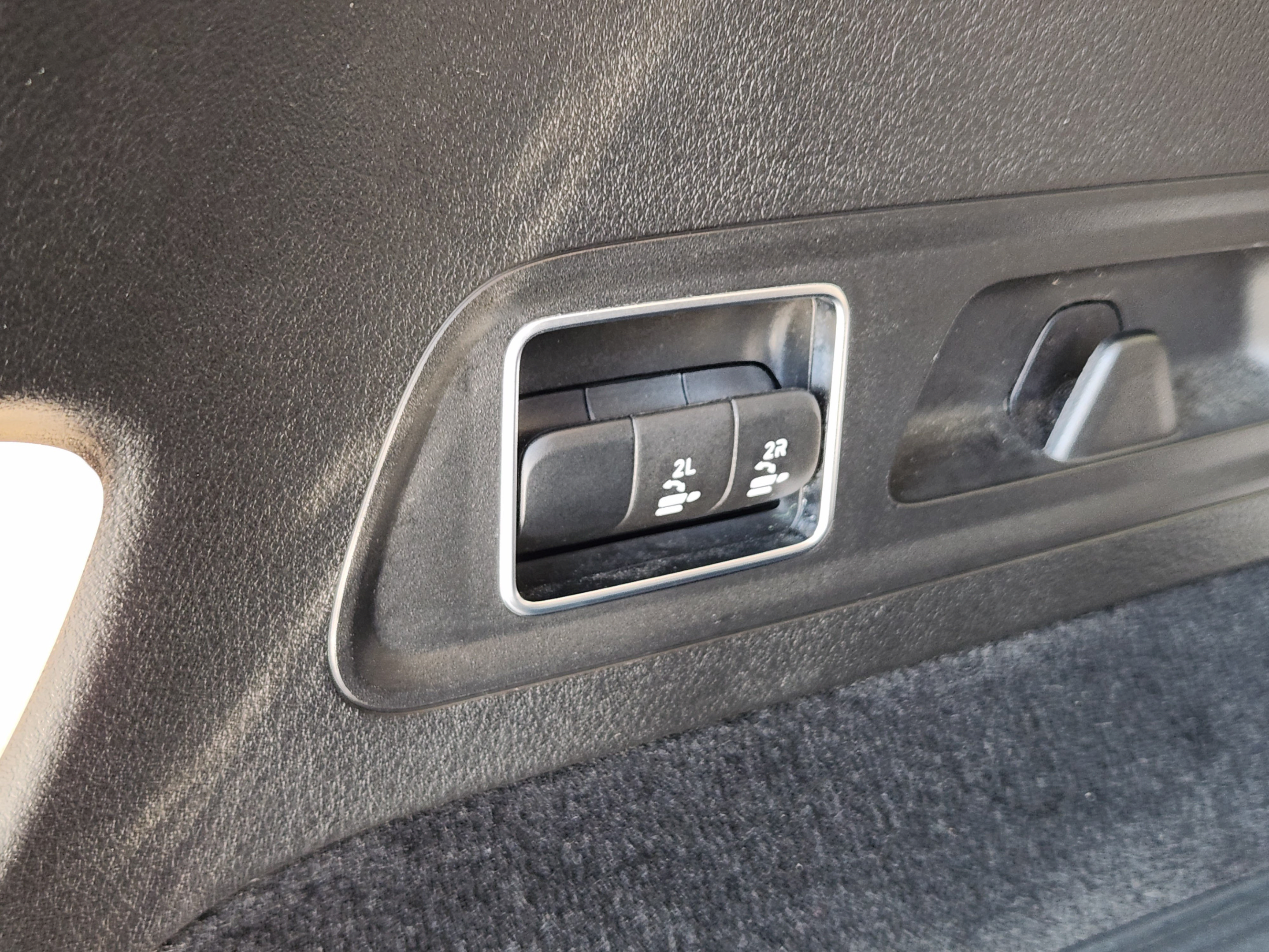 Used 2021 Mercedes-Benz GLS 580 4MATIC image 30