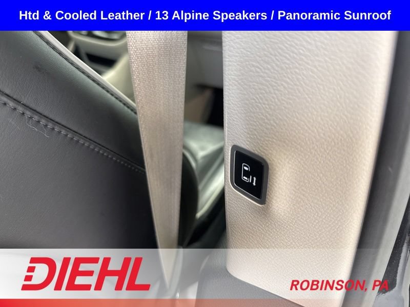 Used 2023 Chrysler Pacifica Limited FWD image 15