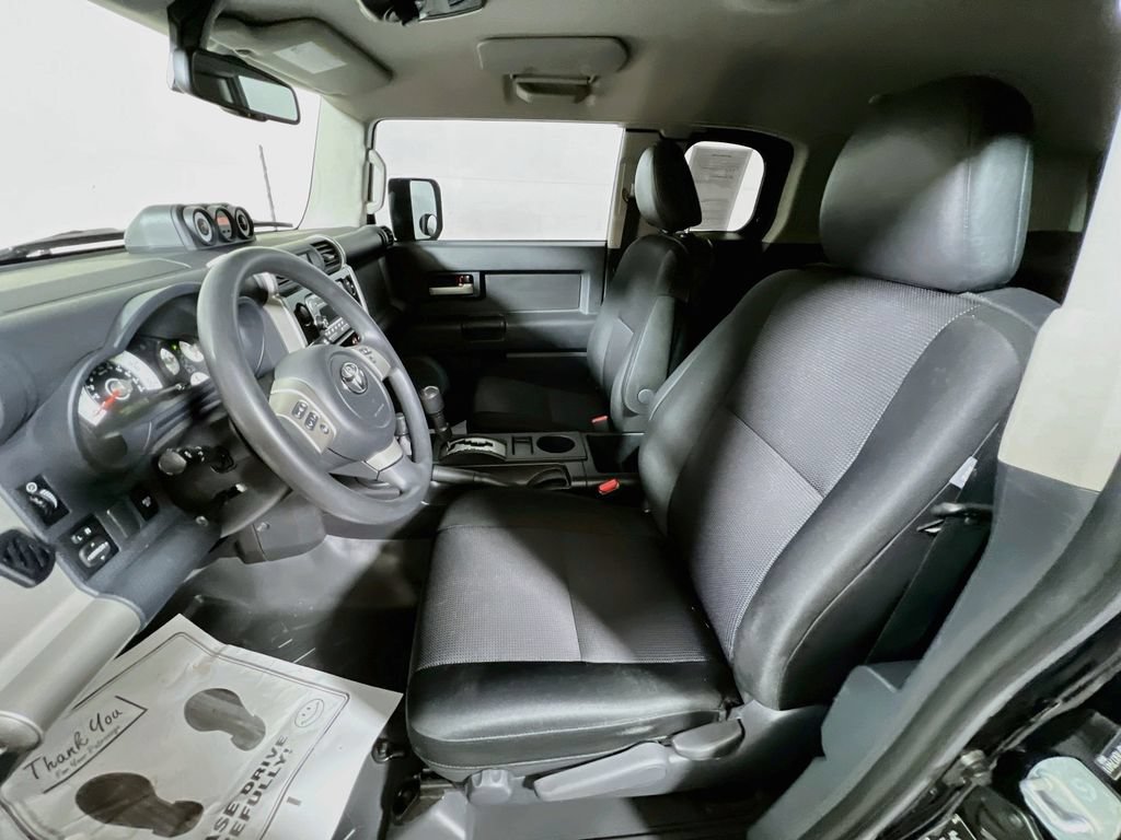 Used 2014 Toyota FJ Cruiser 4WD w/ Convenience Package image 18
