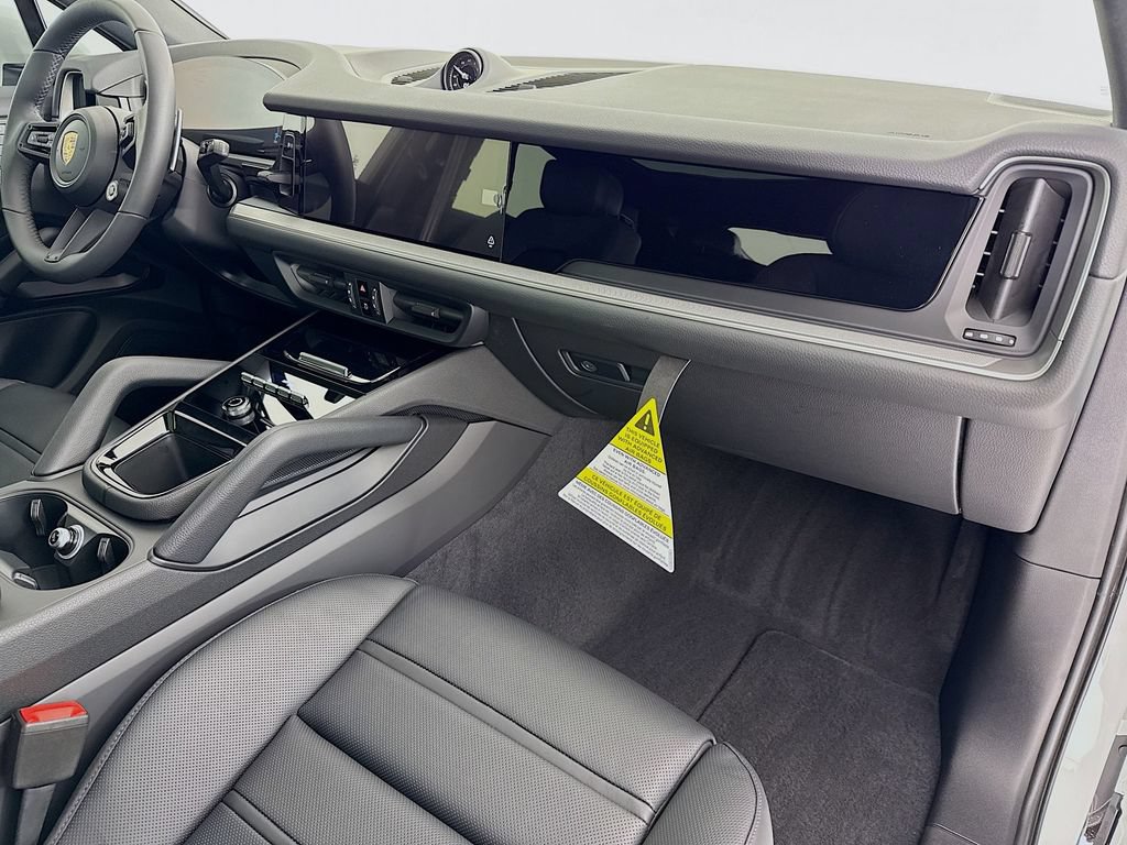 New 2026 Porsche Cayenne Coupe AWD/4WD image 31