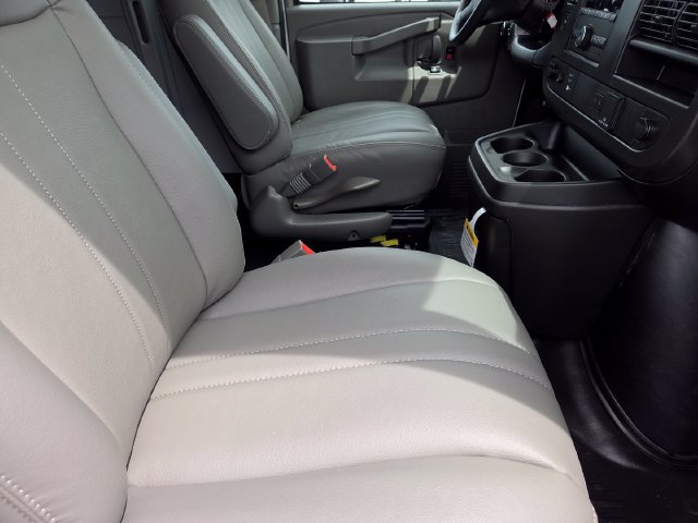New 2026 GMC Savana 3500 w/ Driver Convenience Package RWD image 22