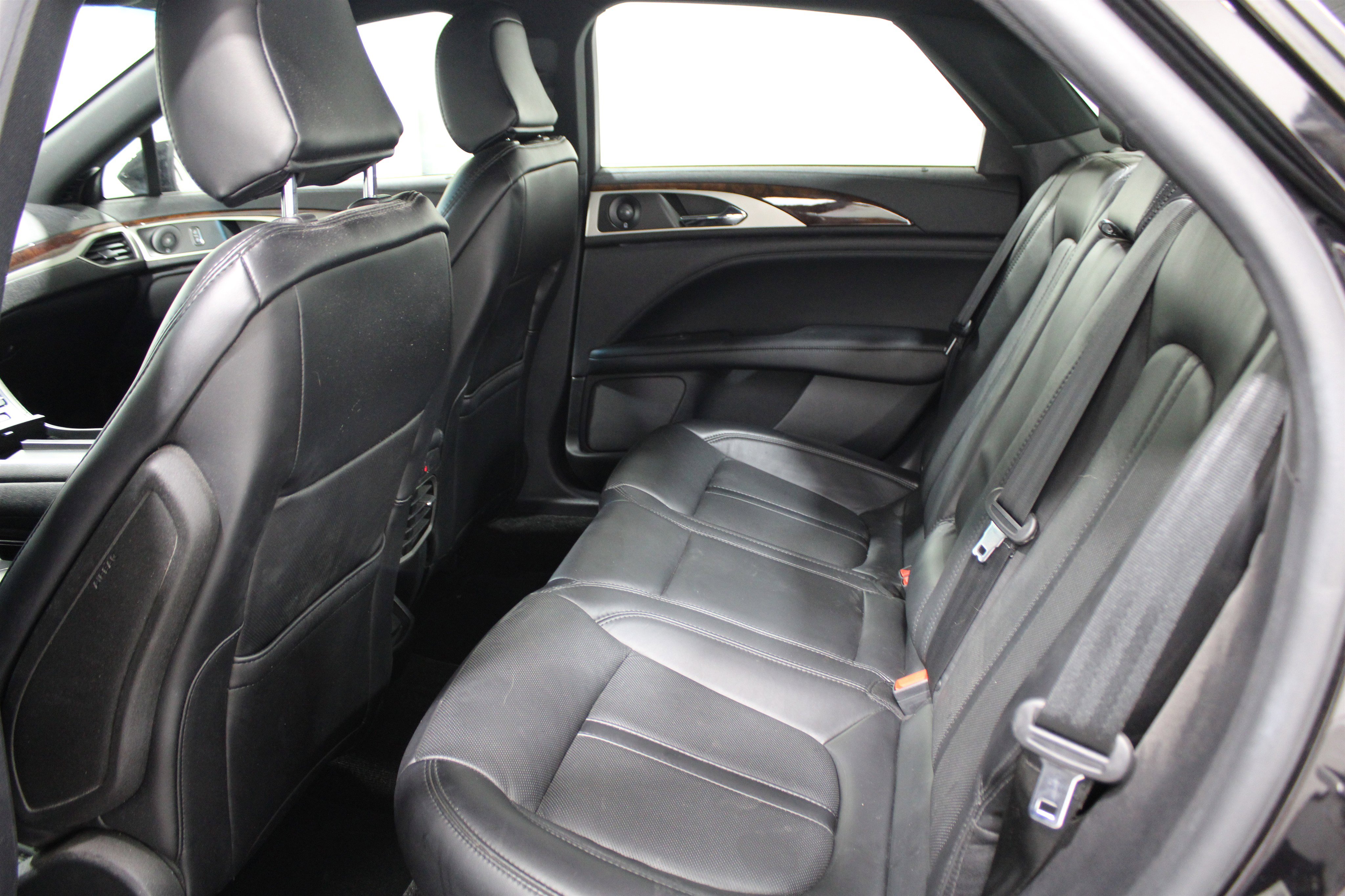 Used 2020 Lincoln MKZ Reserve w/ Monochromatic Package FWD image 18