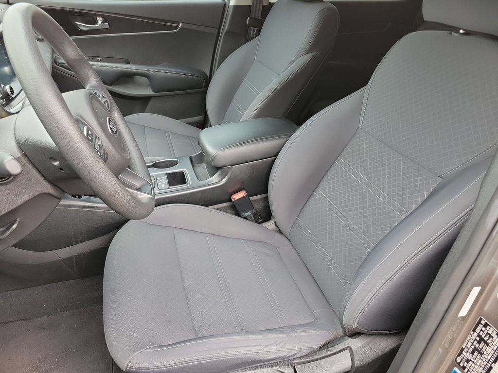 Used 2018 Kia Sorento AWD image 11
