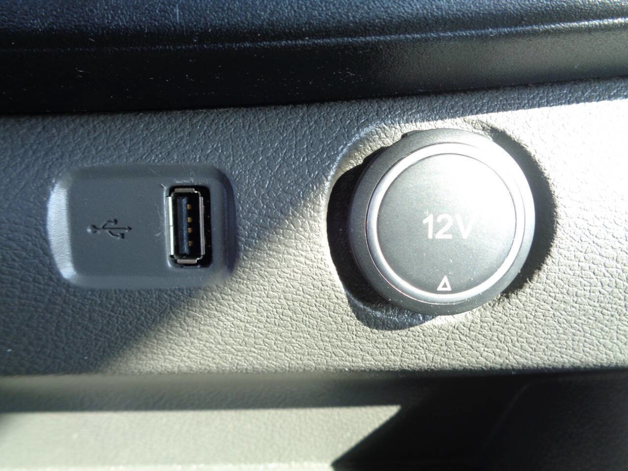 Used 2020 Ford Transit 350 DRW w/ Interior Upgrade Package image 73