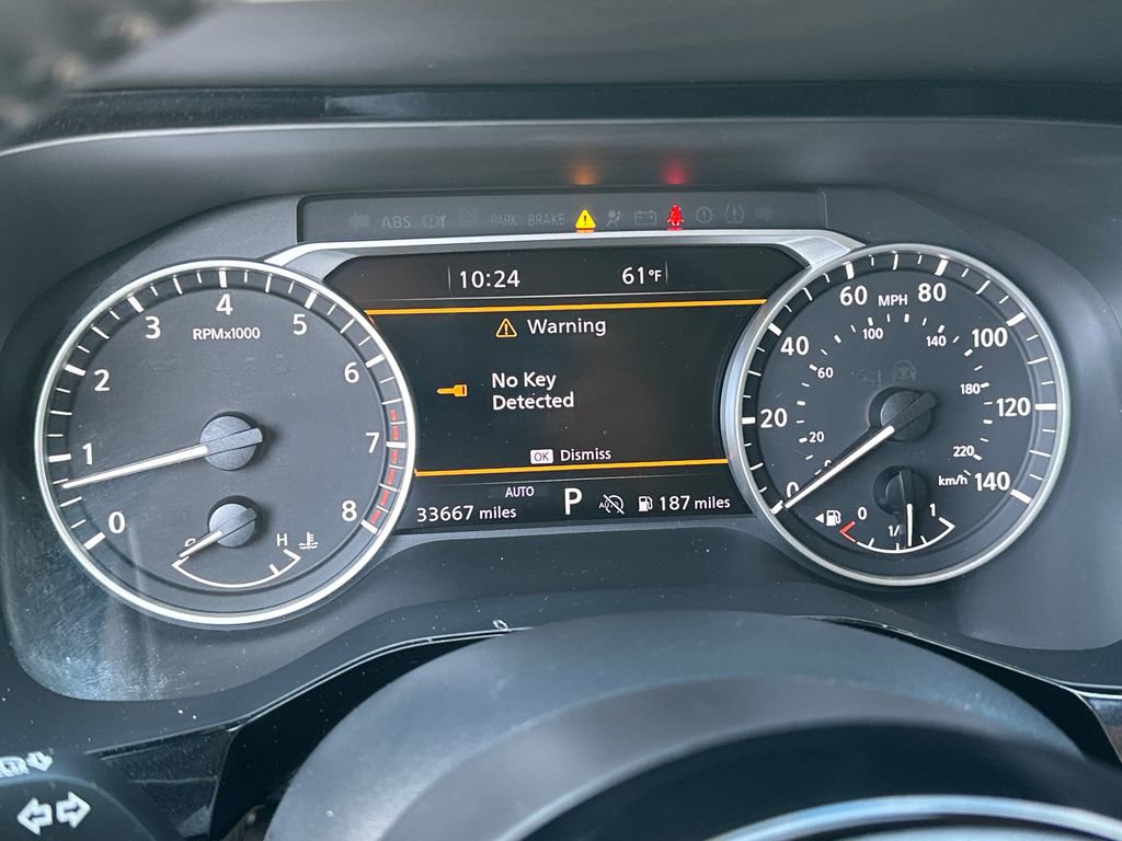Used 2025 Nissan Pathfinder SL AWD/4WD image 23