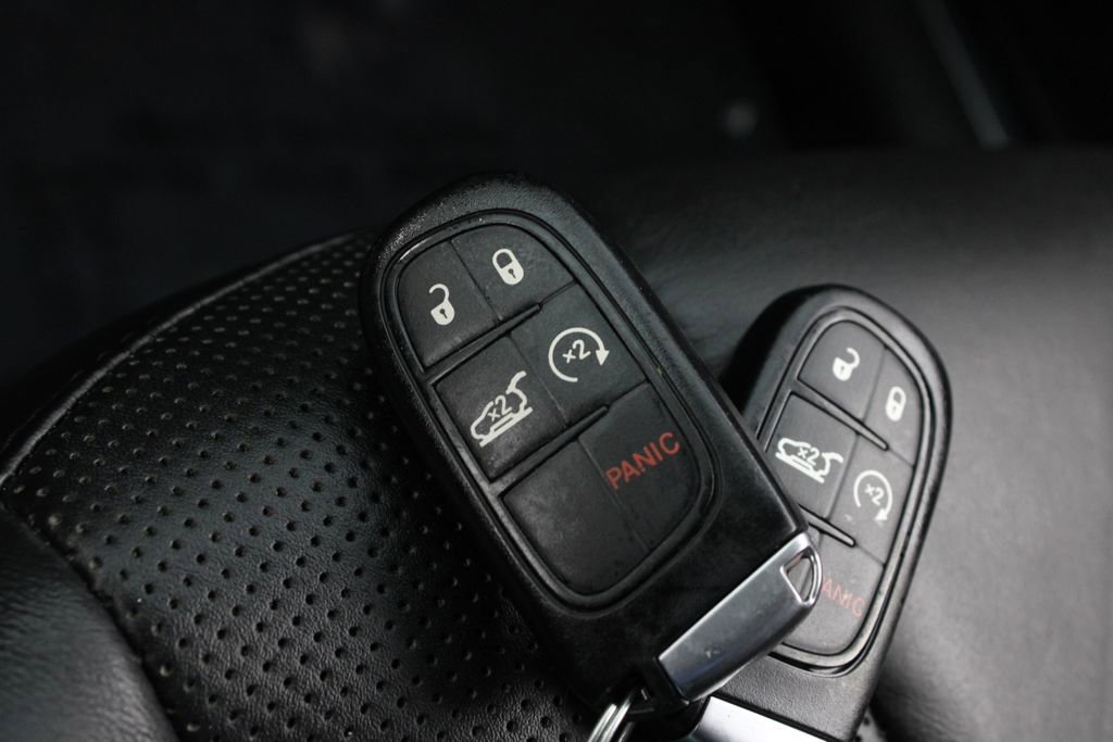 Used 2019 Jeep Cherokee Limited image 31