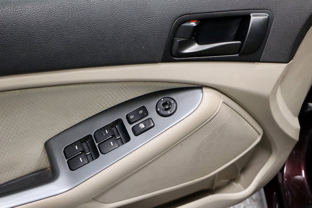 Used 2014 Kia Optima LX image 22