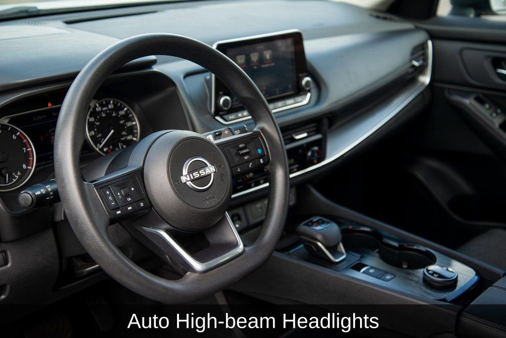 Used 2024 Nissan Rogue SV image 17