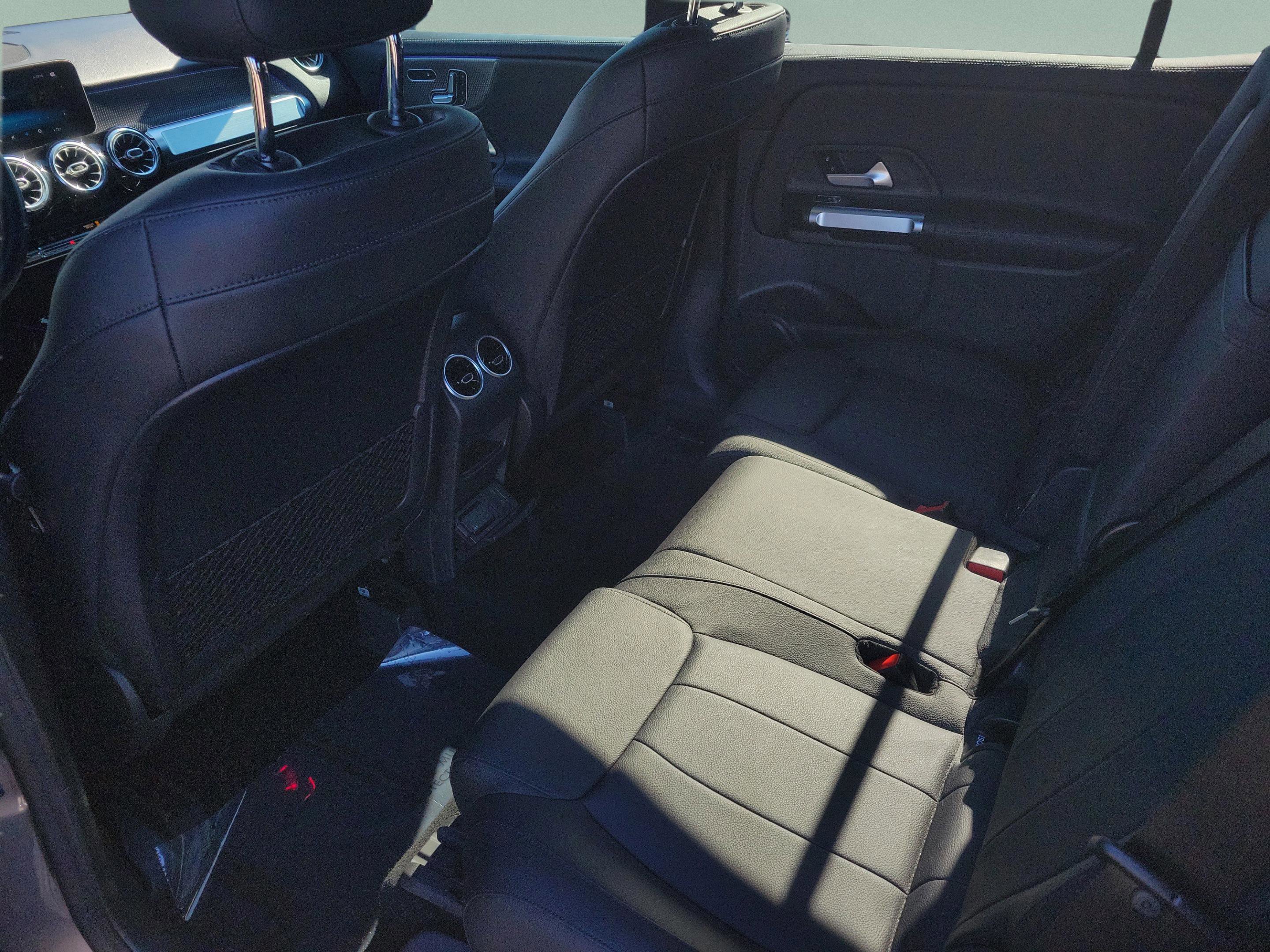 Certified 2021 Mercedes-Benz GLB 250 4MATIC image 9