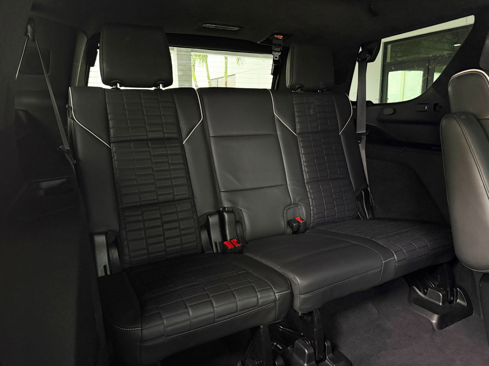 Used 2021 Cadillac Escalade Sport Platinum AWD/4WD image 29