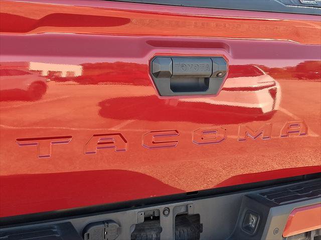 Certified 2024 Toyota Tacoma SR5 AWD/4WD image 30