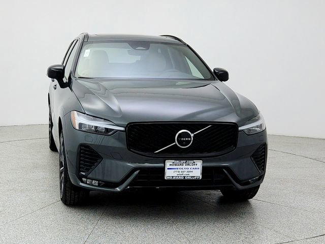 New 2026 Volvo XC60 B5 Plus w/ Climate Package image 2