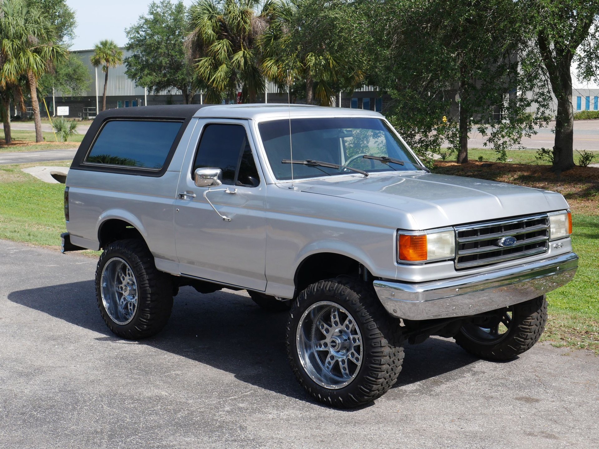 Used 1990 Ford Bronco AWD/4WD image 37