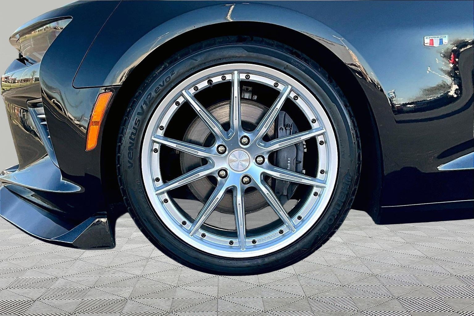 Used 2017 Chevrolet Camaro SS image 33