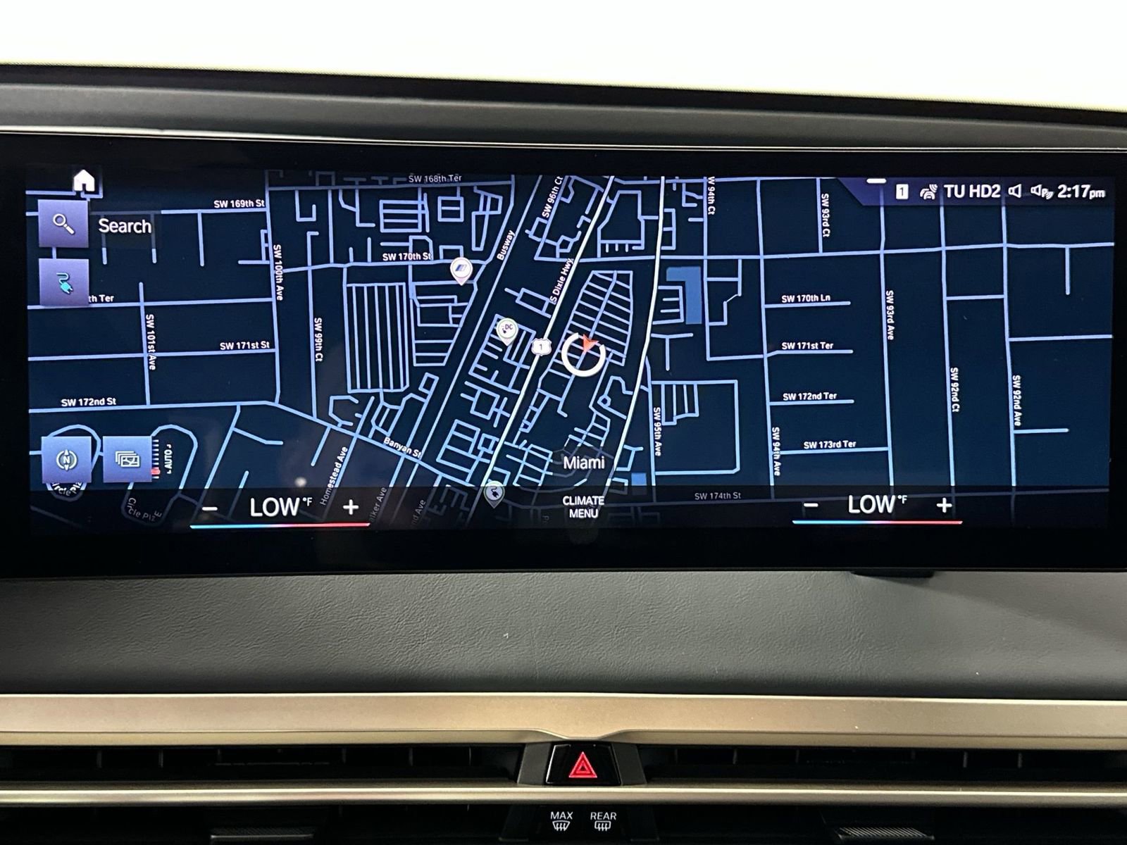 Used 2022 BMW iX xDrive50 w/ Premium Package image 18