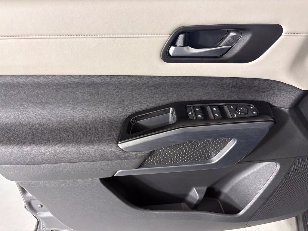 New 2026 Nissan Pathfinder SL FWD image 19