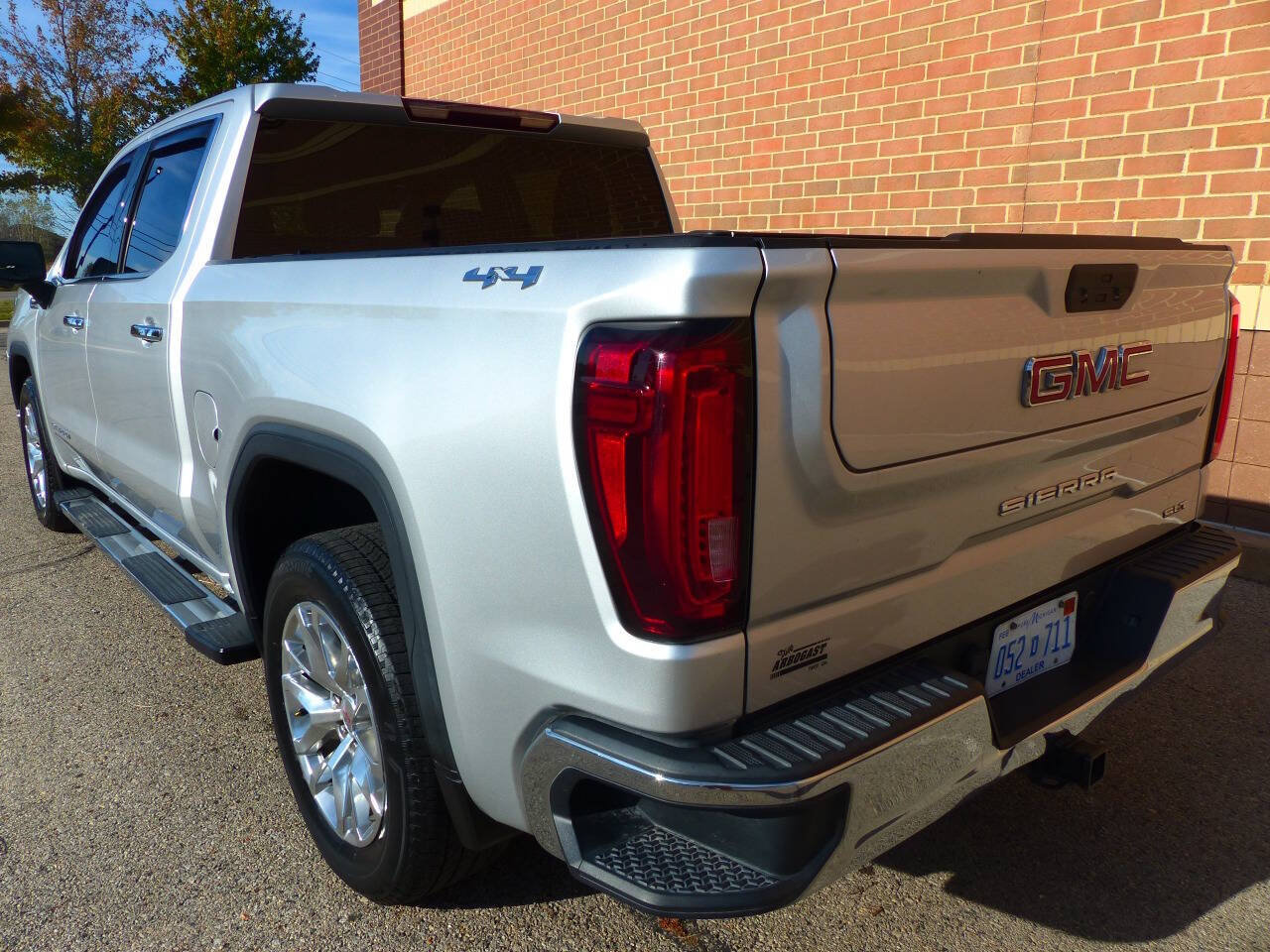 Used 2020 GMC Sierra 1500 SLT AWD/4WD image 6