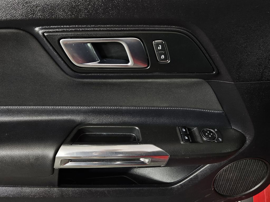 Used 2019 Ford Mustang Coupe image 24