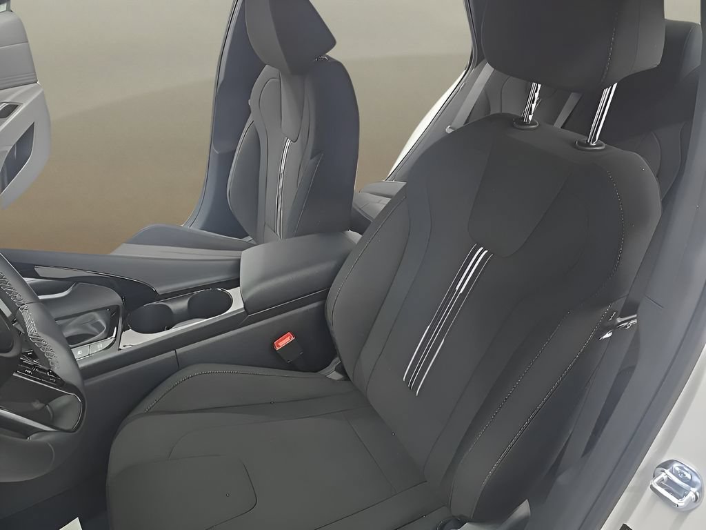New 2026 Hyundai Elantra SEL FWD image 30