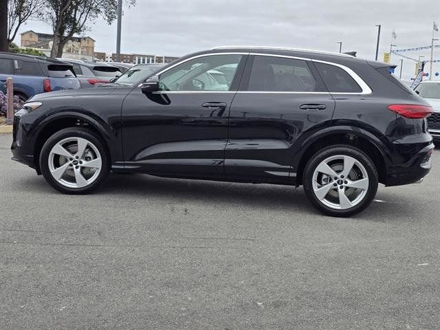 Used 2025 Audi Q5 Premium Plus w/ Premium Plus image 35