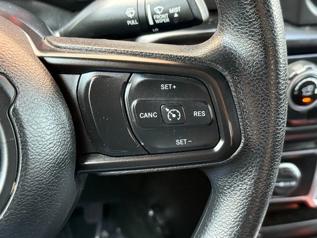 Used 2020 Jeep Gladiator Sport image 27