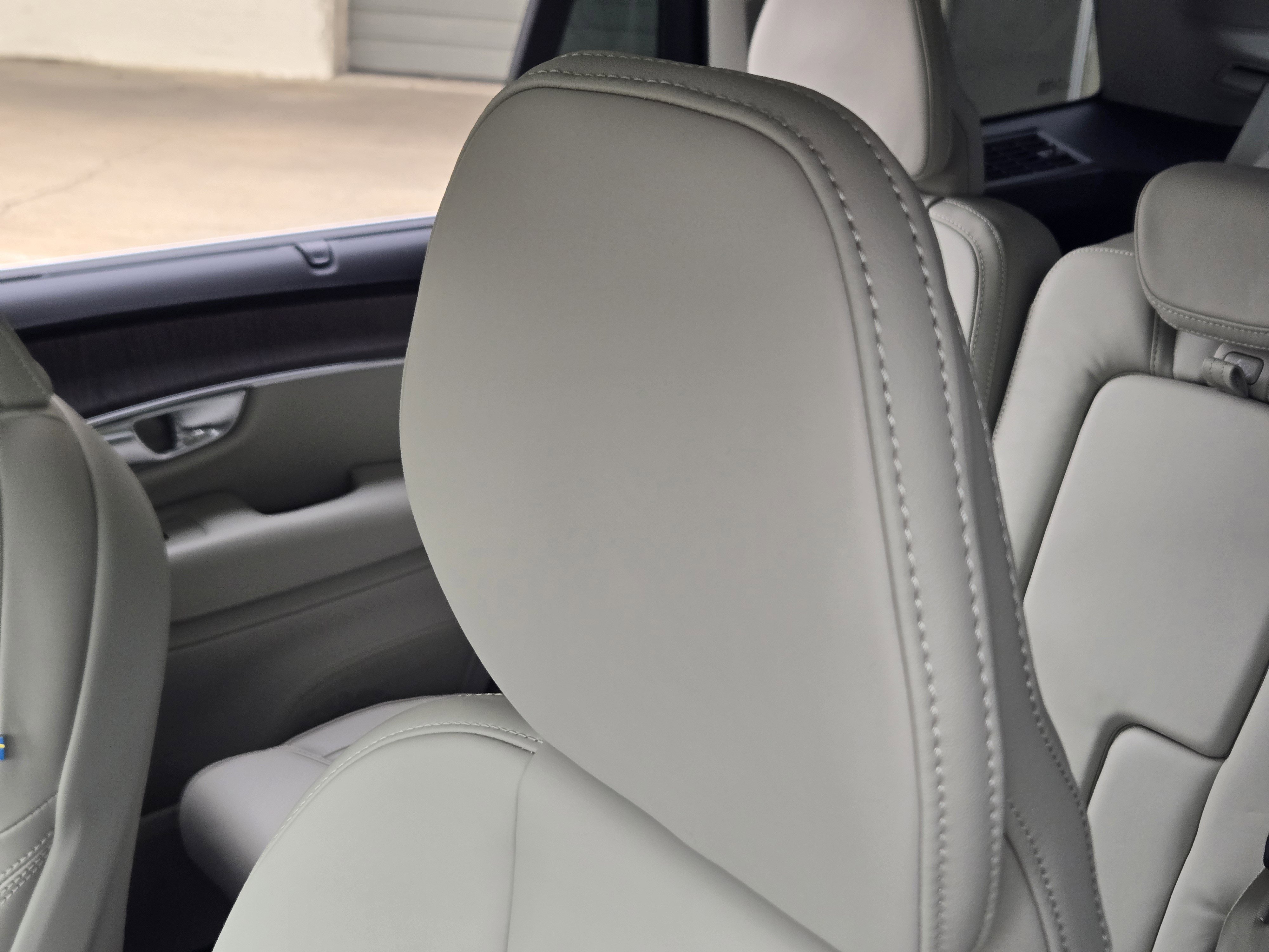 New 2026 Volvo XC90 B6 Ultra w/ Protection Package image 17