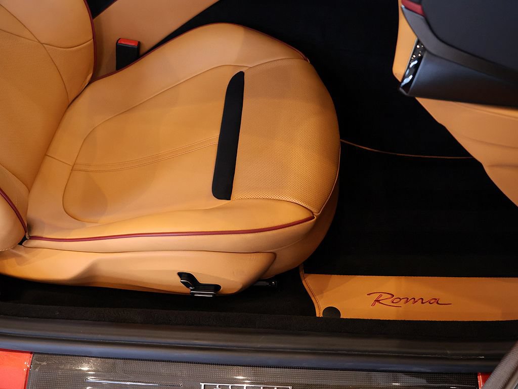 Certified 2022 Ferrari Roma RWD image 18