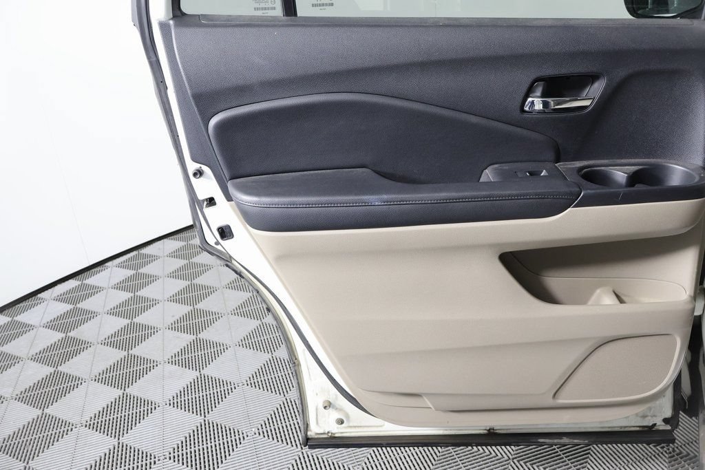 Used 2016 Honda Pilot EX image 11