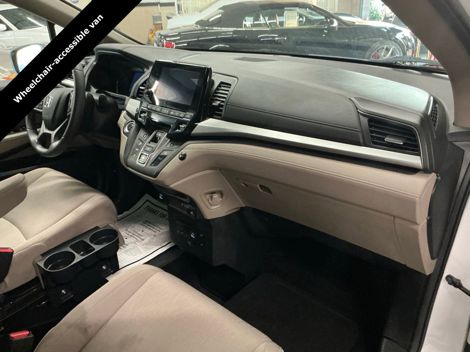 Used 2021 Honda Odyssey EX image 9