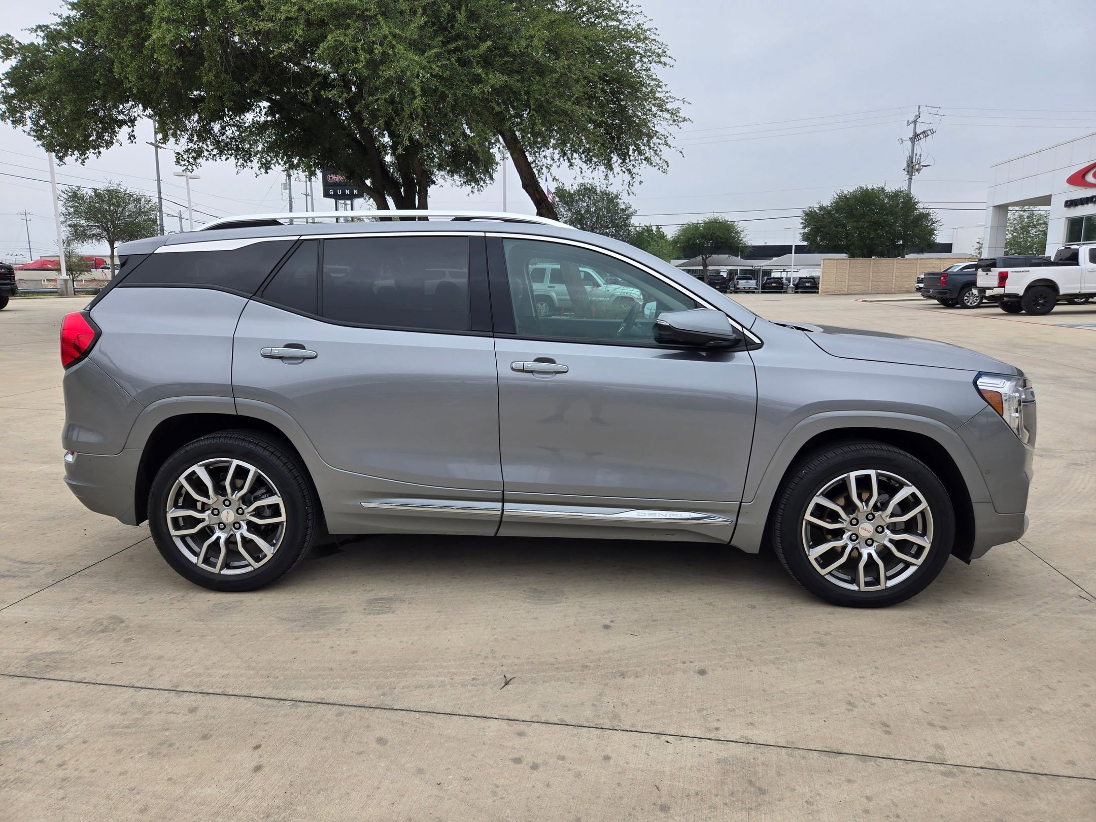 Certified 2023 GMC Terrain Denali w/ Denali Premium Package AWD/4WD image 8