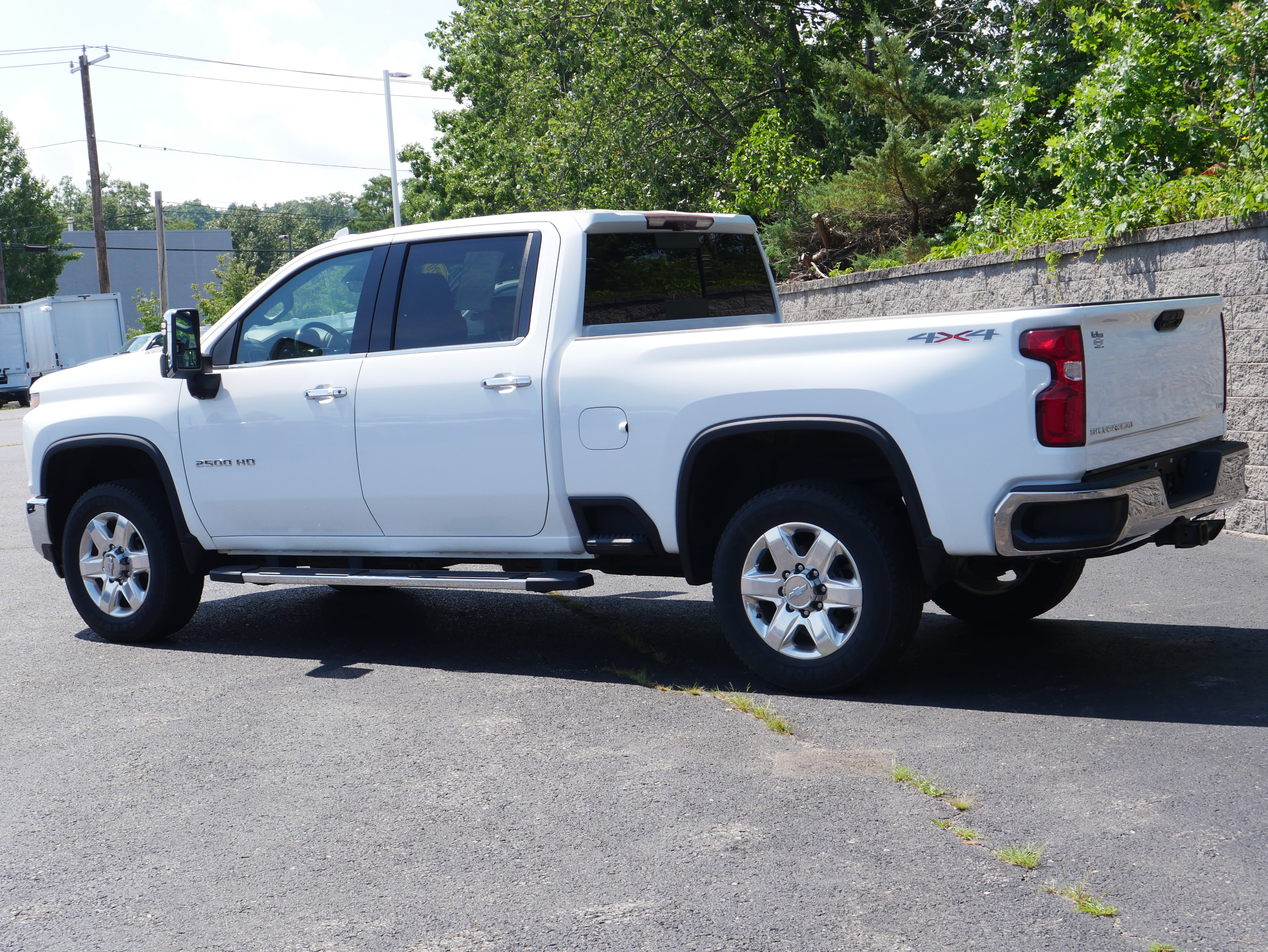 Certified 2020 Chevrolet Silverado 2500 LTZ w/ LTZ Premium Package AWD/4WD image 4