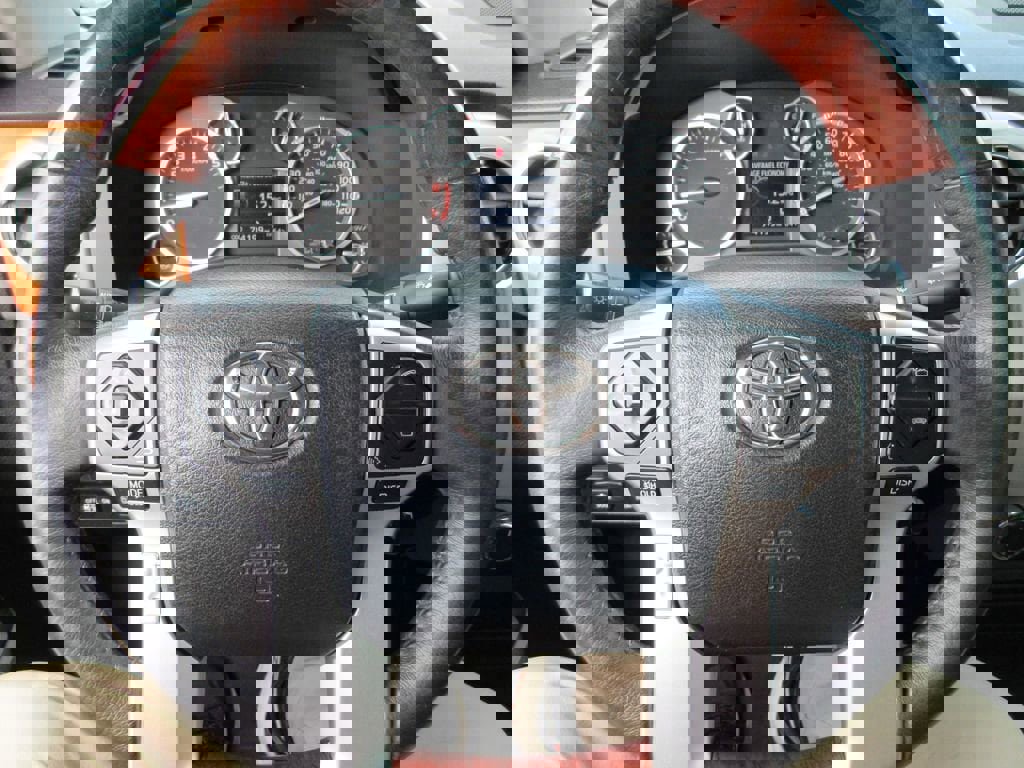 Used 2017 Toyota Tundra 1794 Edition AWD/4WD image 31