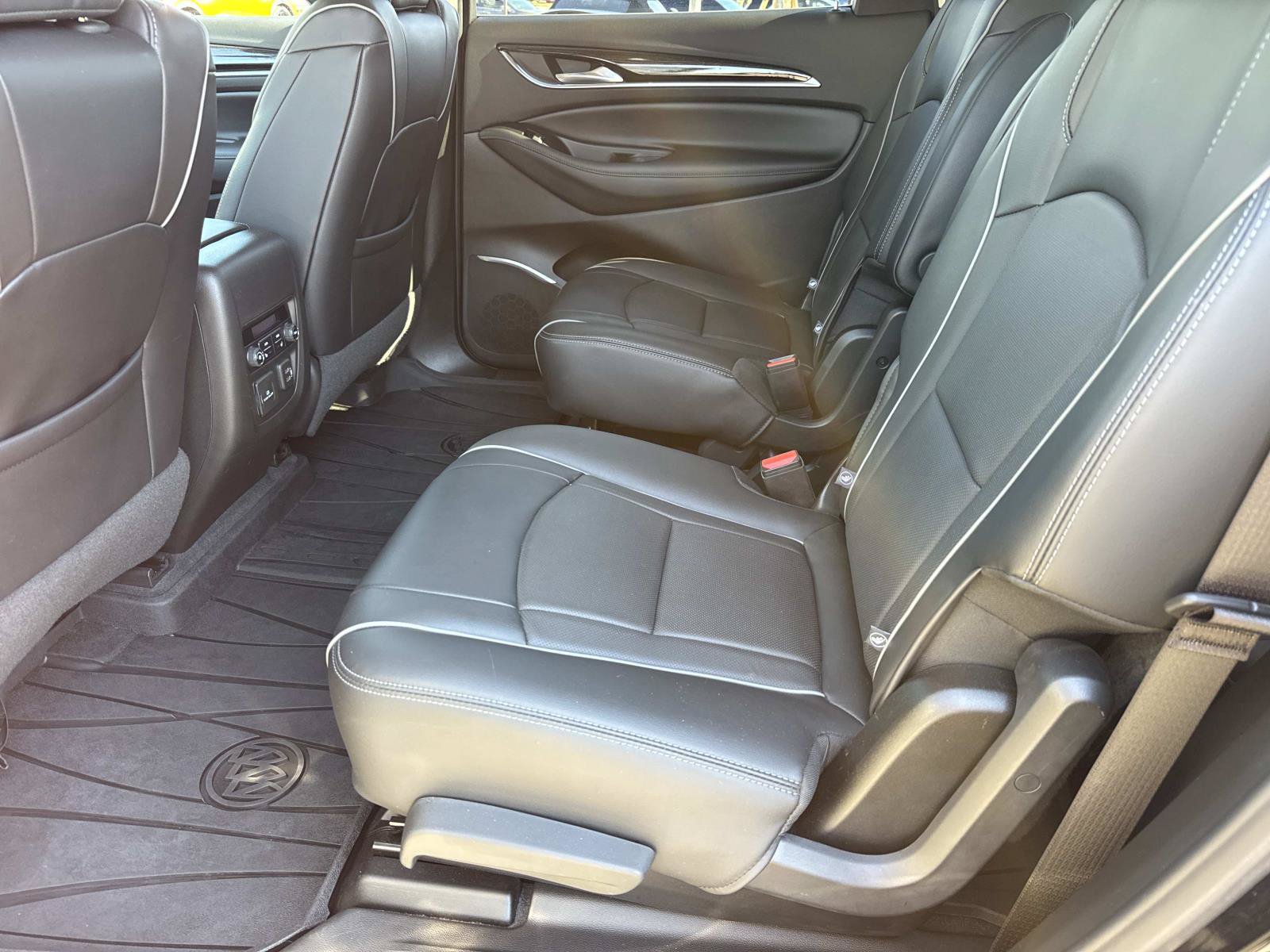 Used 2019 Buick Enclave Avenir w/ Avenir Technology Package FWD image 15