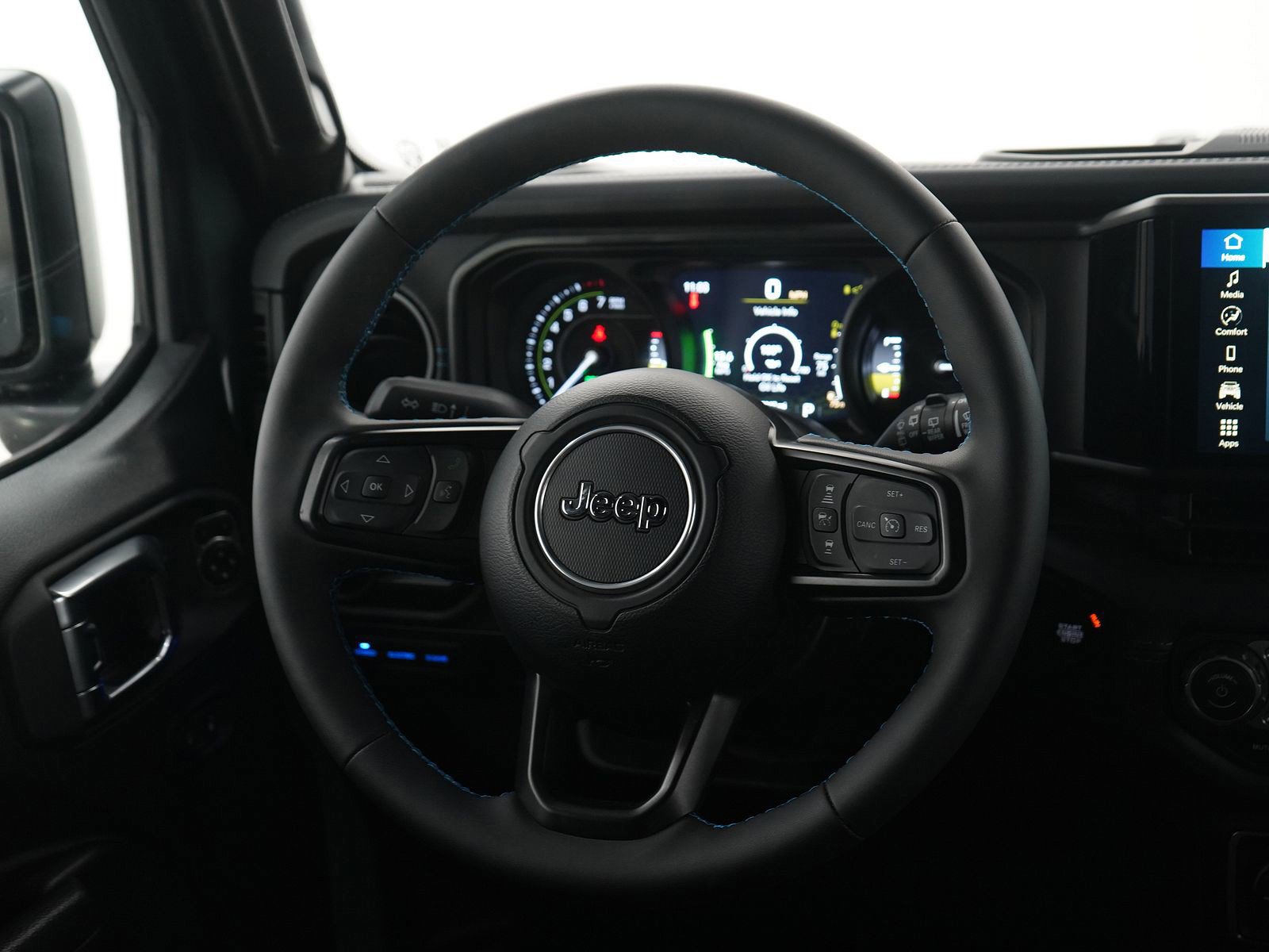 Used 2025 Jeep Wrangler Unlimited Rubicon 4xe w/ Safety Group image 14