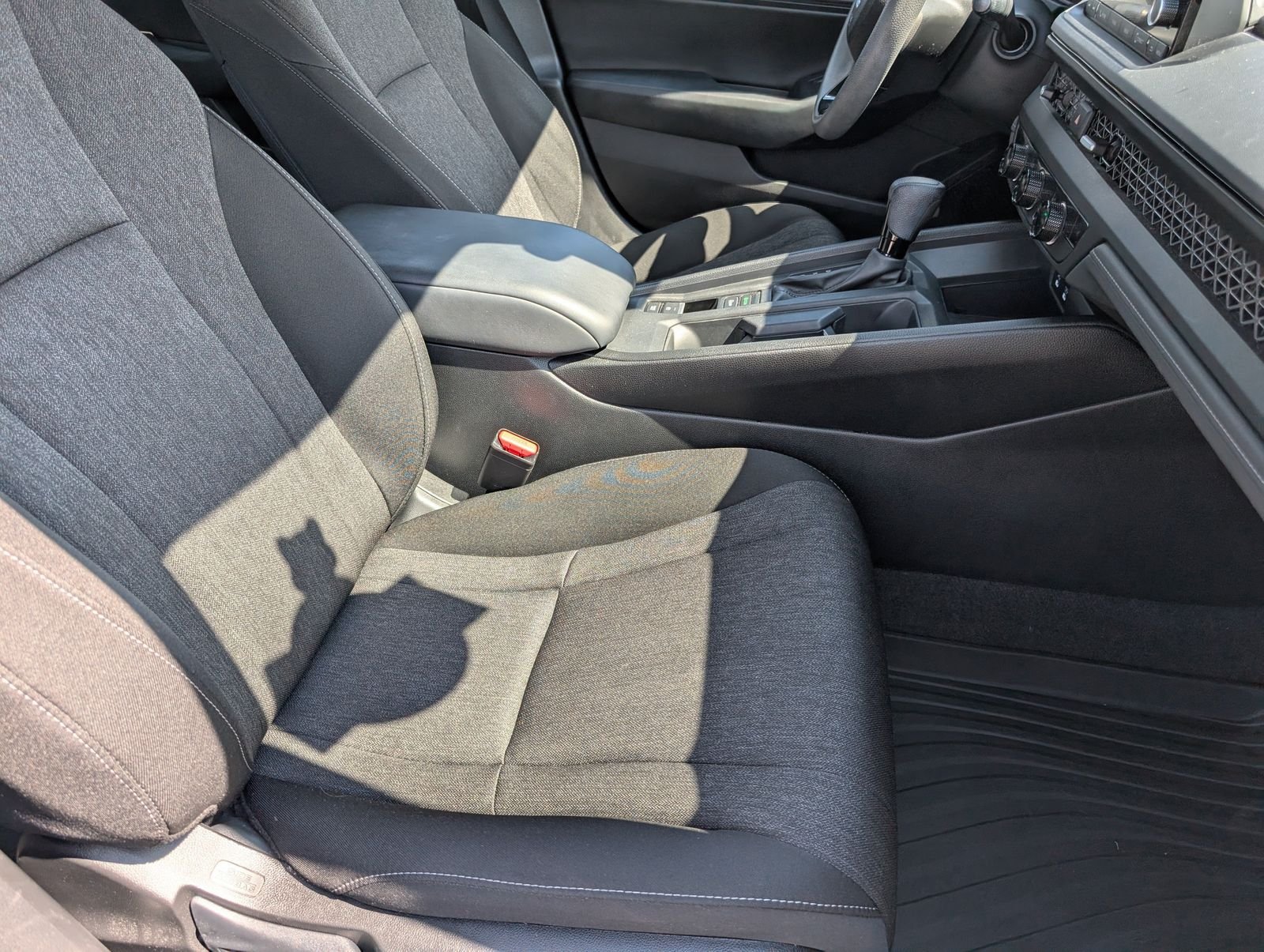 Used 2023 Honda Accord EX image 27