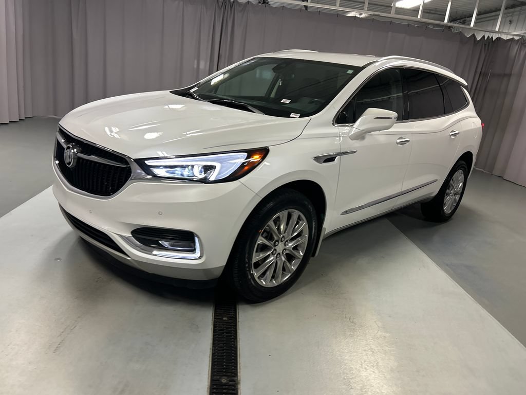 Used 2020 Buick Enclave Premium w/ Surround and Sites Package FWD image 3