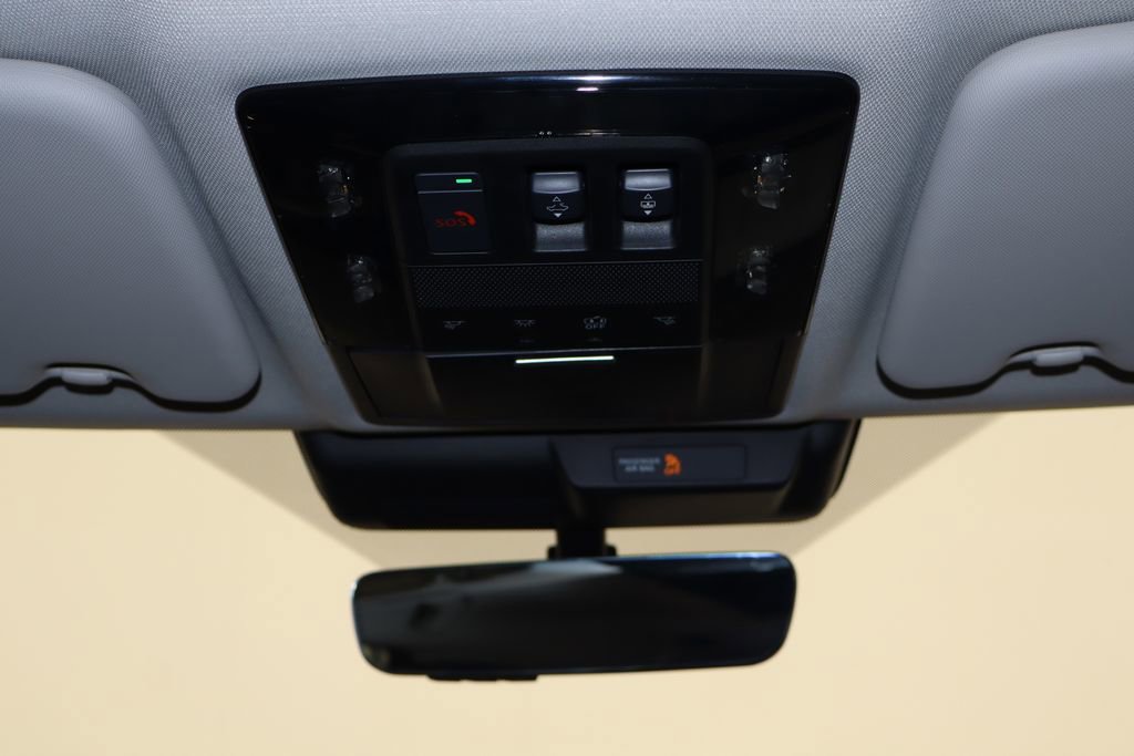 Used 2025 Mitsubishi Outlander SE AWD/4WD image 26