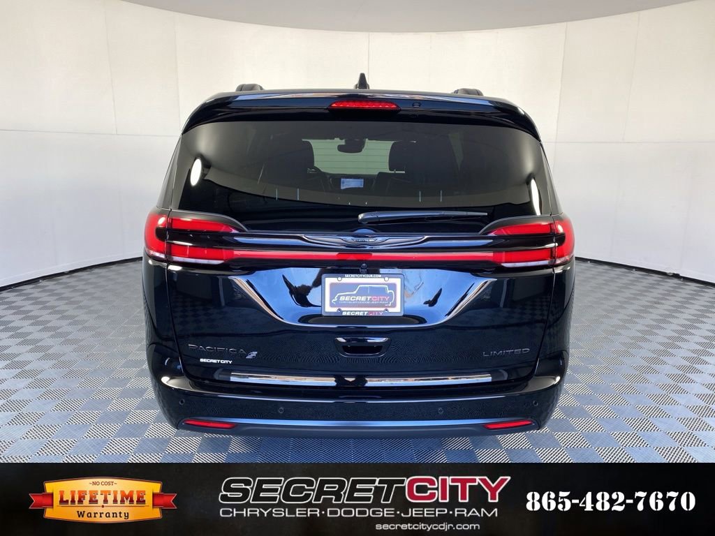 New 2026 Chrysler Pacifica Limited w/ S Appearance Package image 6