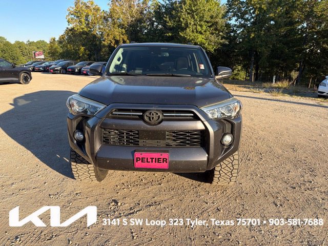 Used 2020 Toyota 4Runner SR5 AWD/4WD image 2