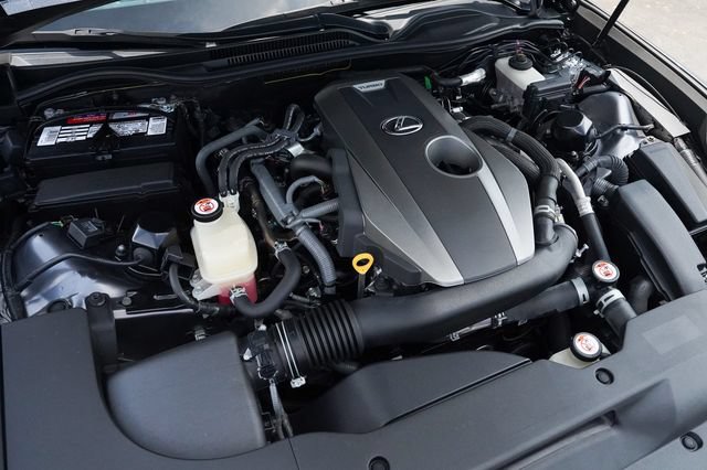 Used 2017 Lexus RC 200t F Sport RWD image 36