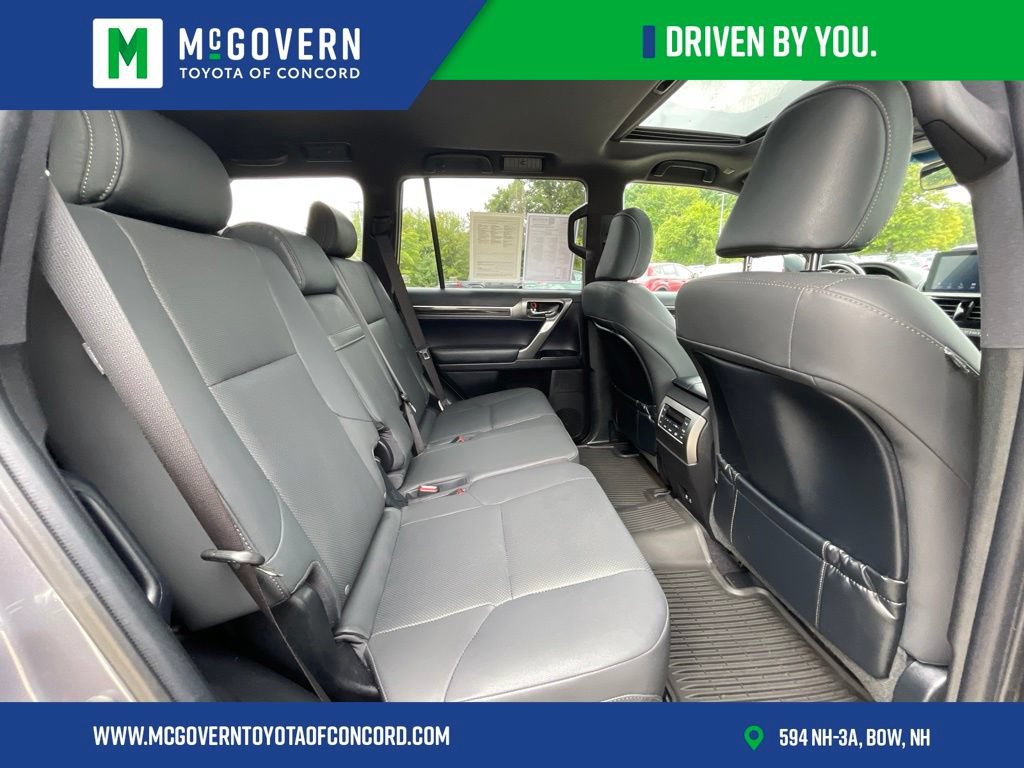Used 2023 Lexus GX 460 Premium w/ Premium Package AWD/4WD image 32