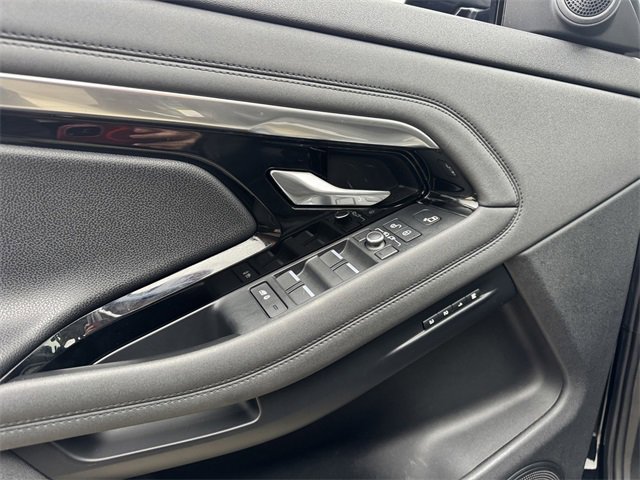 Used 2020 Land Rover Range Rover Evoque SE image 18